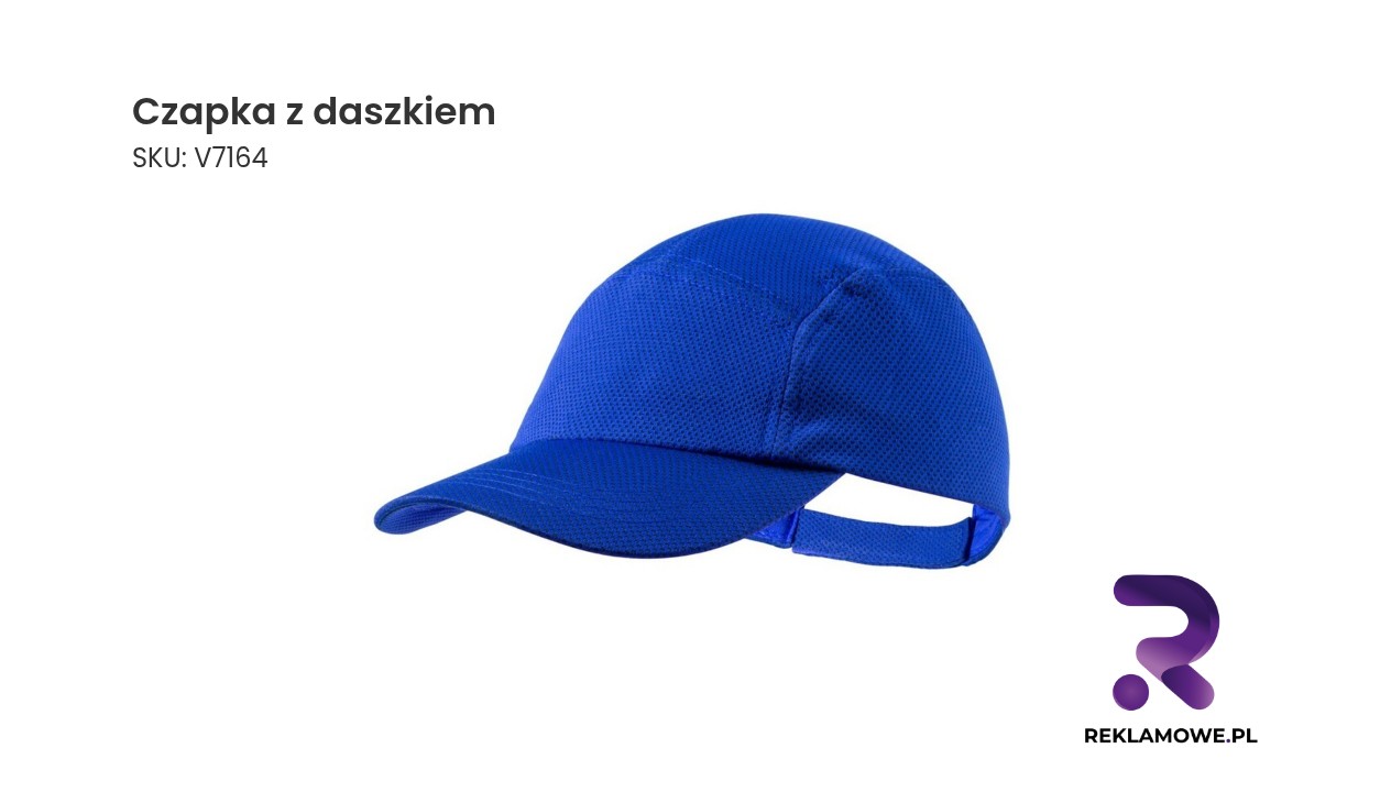 Czapka z daszkiem na modelu