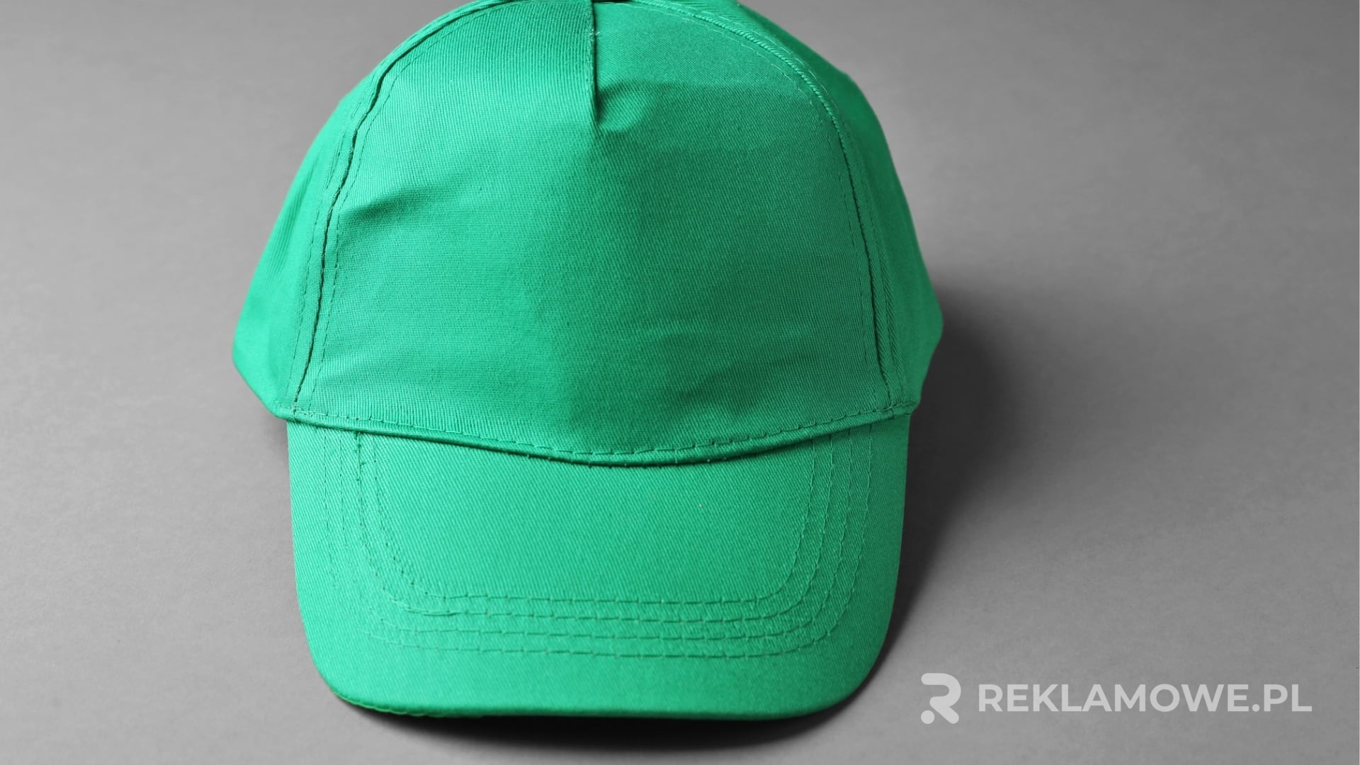 Różnorodność czapek reklamowych w 2025 roku