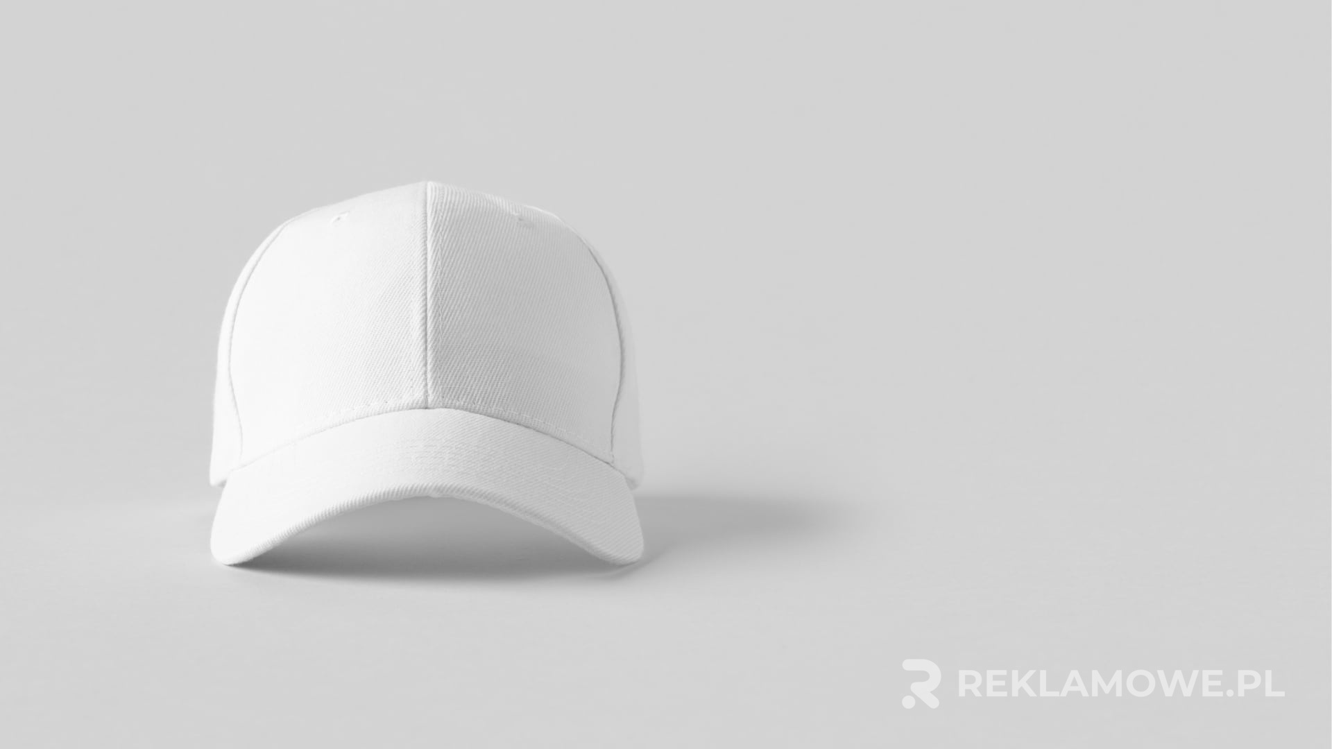 Jak wybrać reklamową czapkę do sportu? Reklamowa czapka dla sportowców