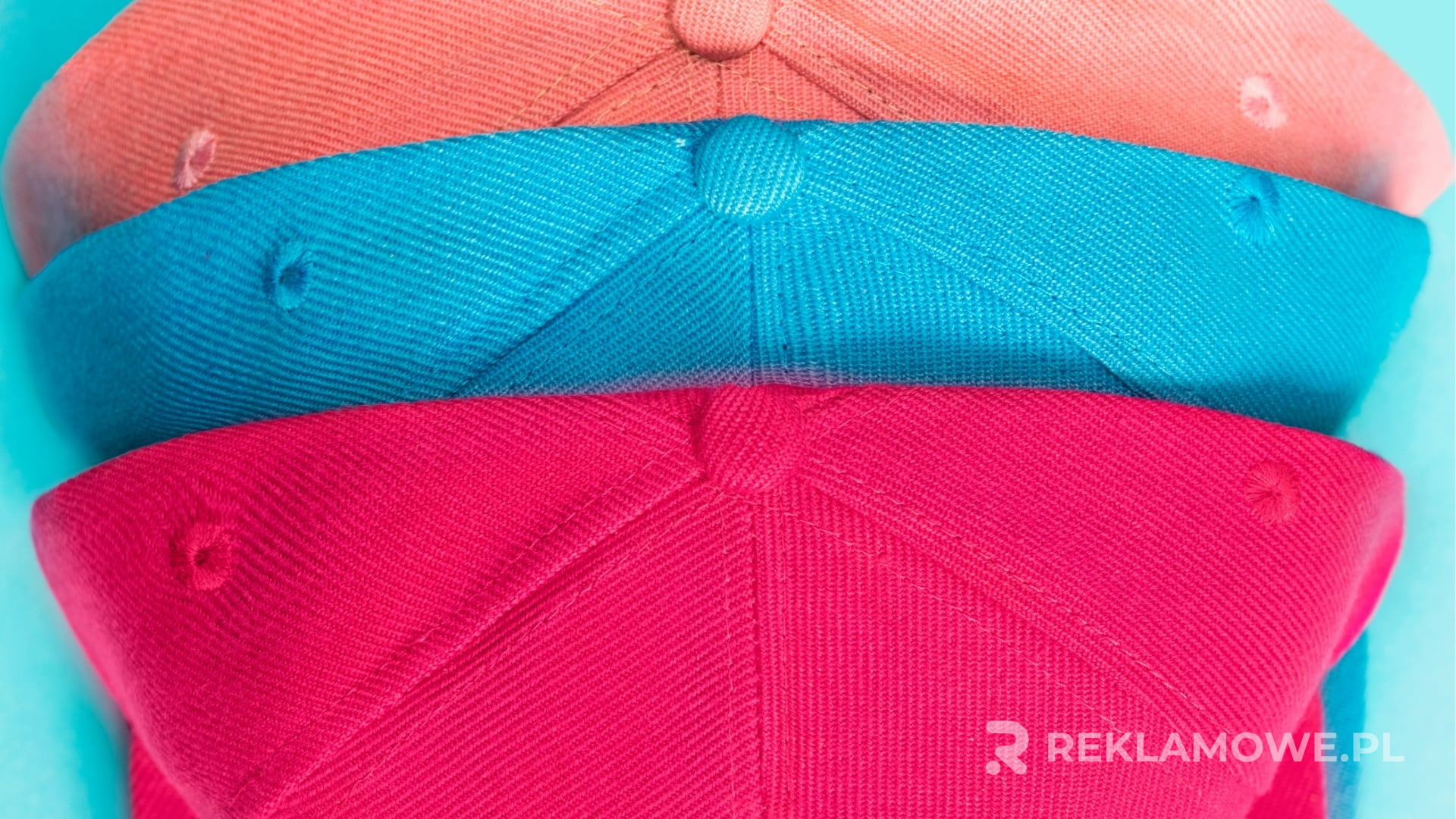 Zmiana dostawcy czapek reklamowych - kiedy to jest opłacalne?